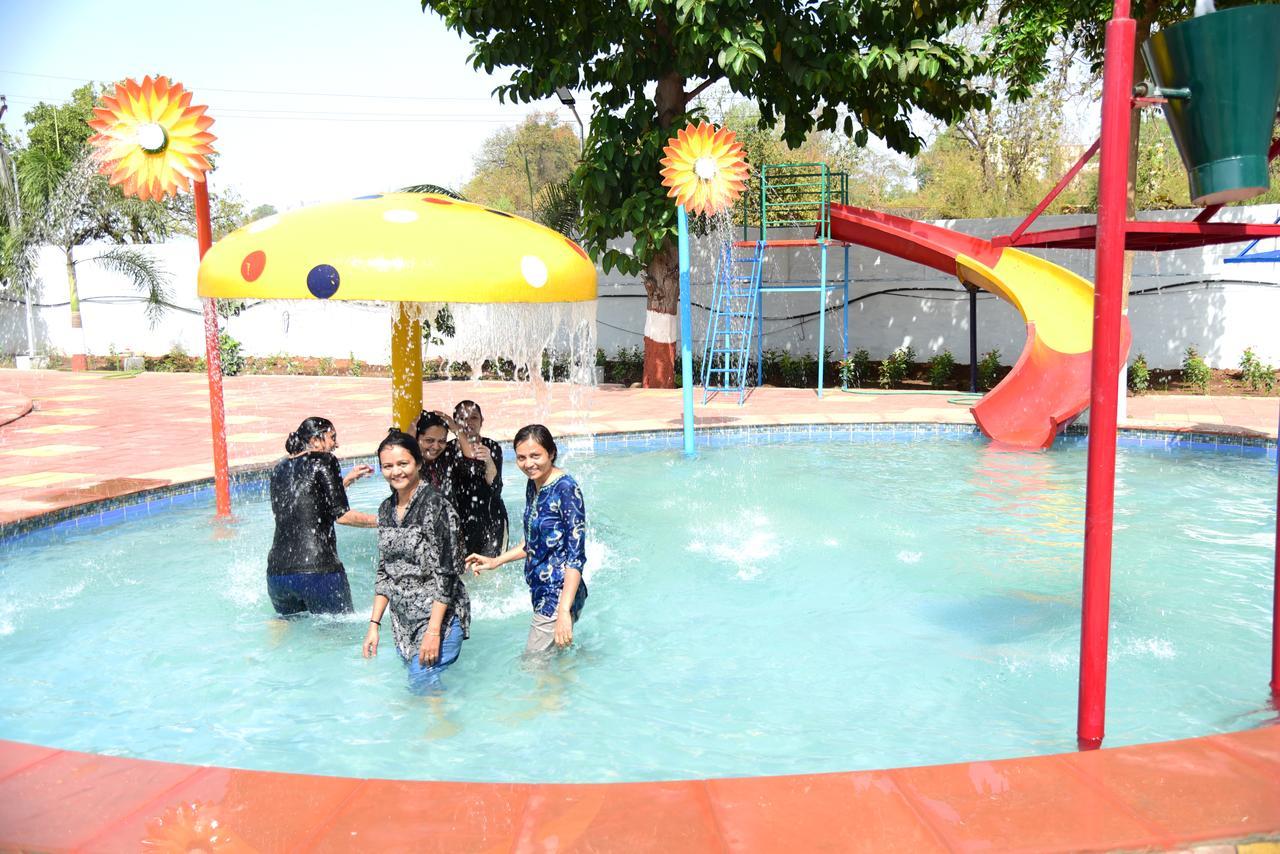 River Touch Resort スィルヴァーサー エクステリア 写真
